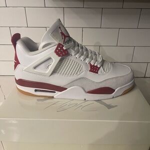 Men’s Jordan Retro 4 SB Varsity Red Size 12.